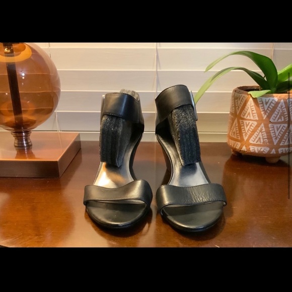 Black Nine West Wedges - Picture 4 of 8